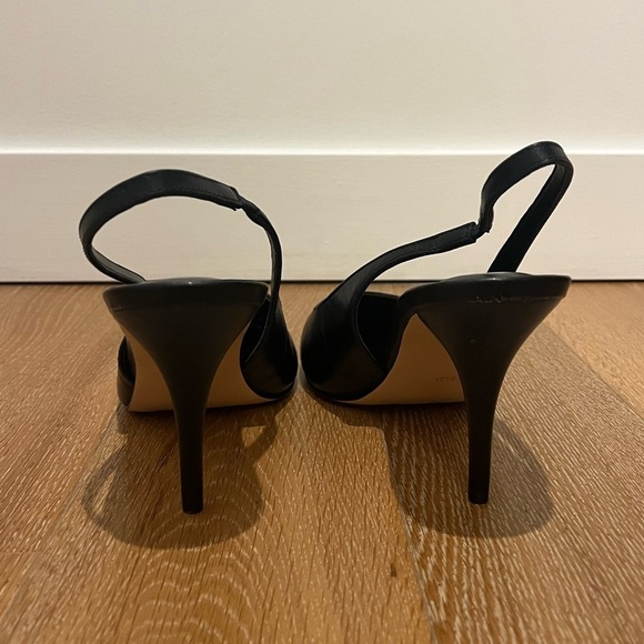 Gently worn Calvin Klein Cinola pump Retails for $109 size 9.5 party perfect - Picture 6 of 11